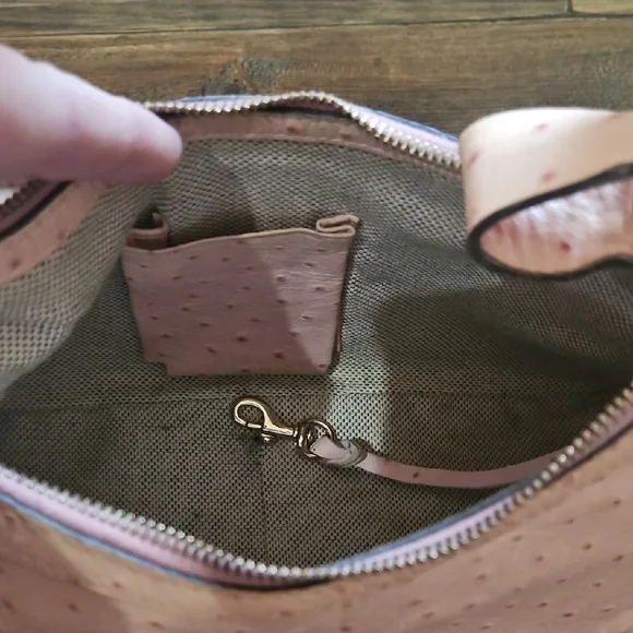 Dooney & Bourke Blush Pink Ostrich Leather Vintage Shoulder Bag - Picture 15 of 16